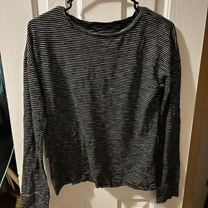 Women’s American Eagle Black and white striped long sleeve shirt. Size medium.